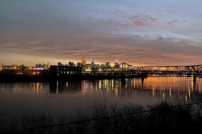 The Riverhaus: Skyline Views, Mins to DT Cincy